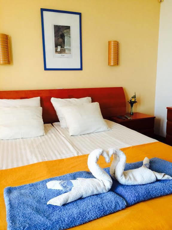 Quinta Do Atlantico Hotel ซานตา บาร์บารา เดอ เนกซ์ ภายนอก รูปภาพ